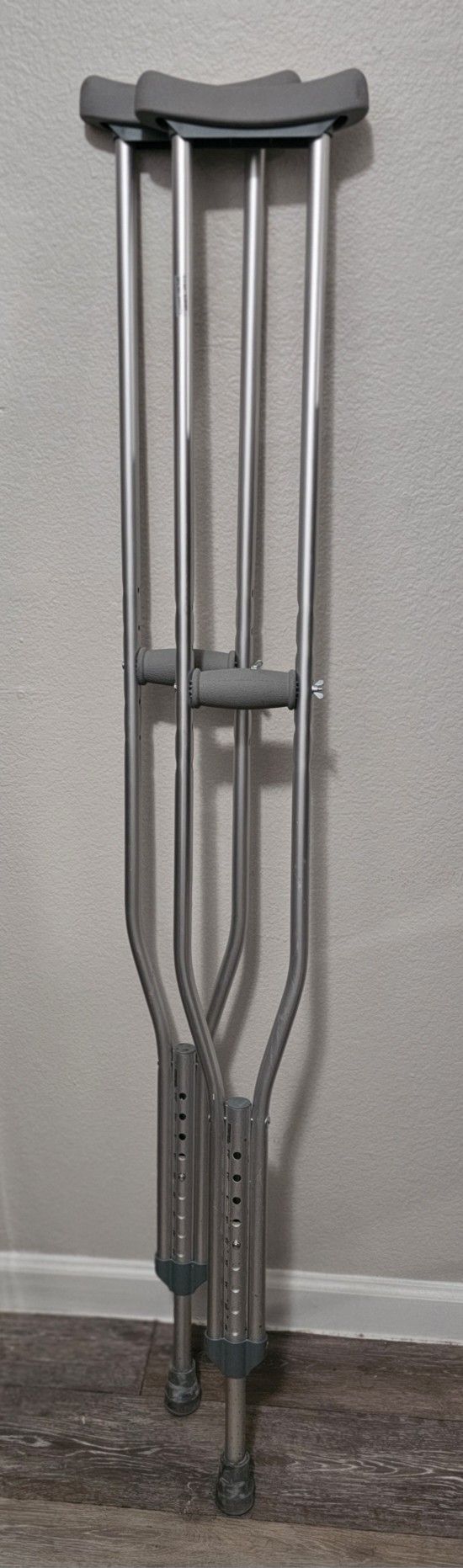 Crutches Barely Used