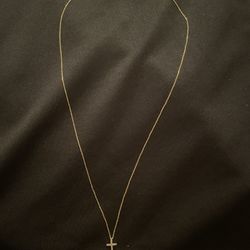 14k gold chain with tiny diamond 