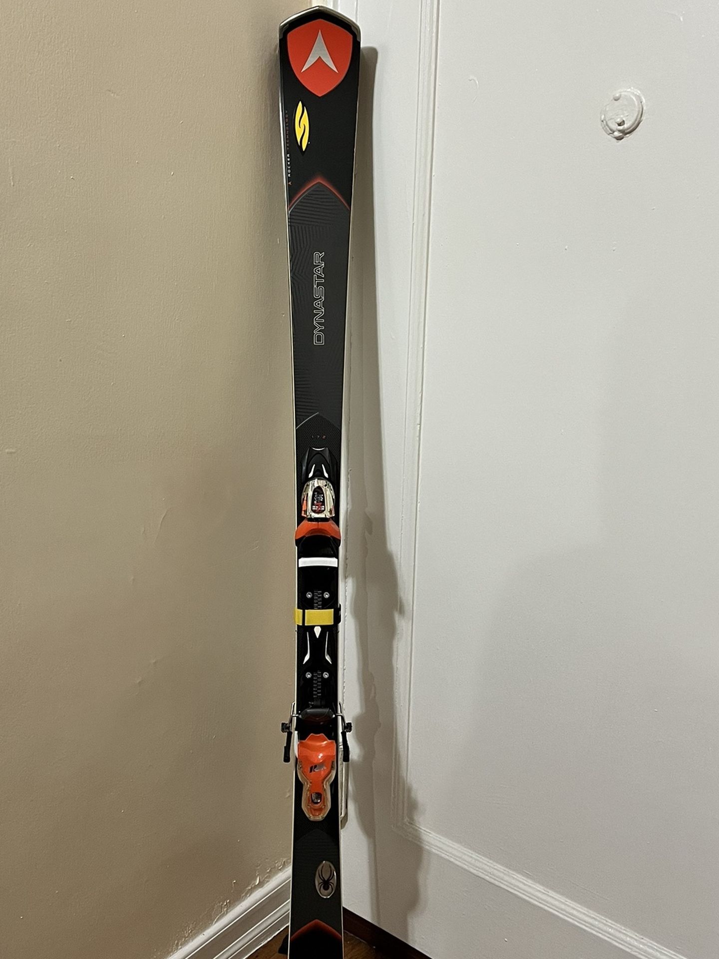 Skiis for men - Dynastar