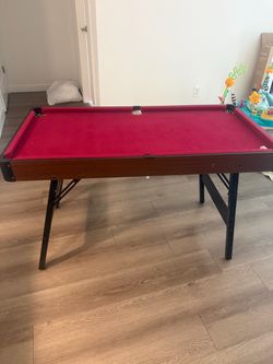 Kids pool table