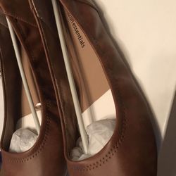 Women’s size 13 w ballerina style flats