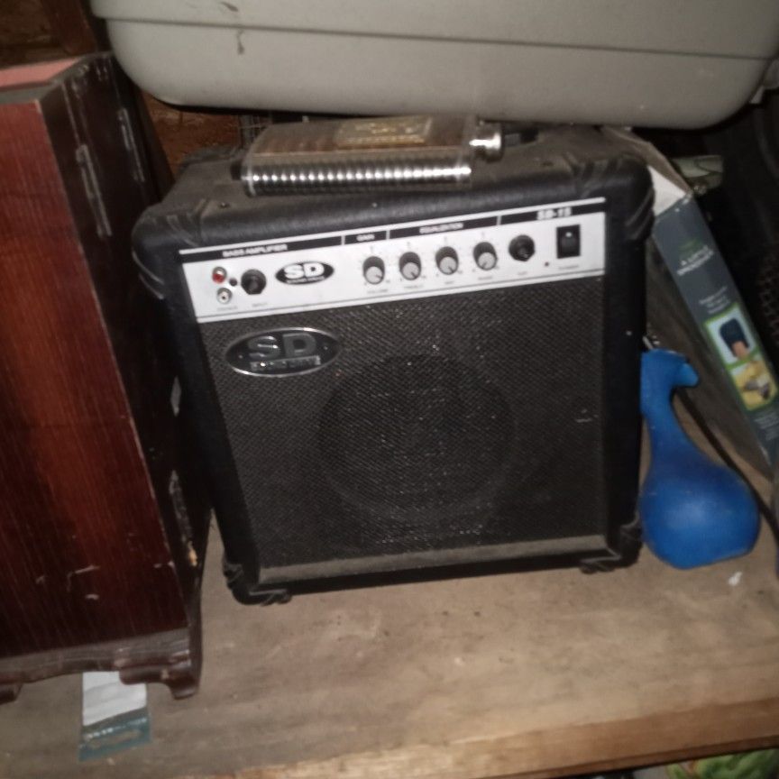 Electric Guitar Amplifier