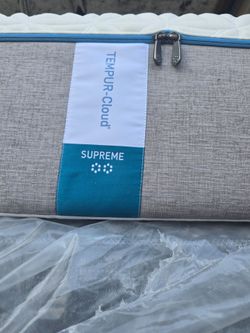 King size temporpedic  soft matress with Boxpring free Delivery