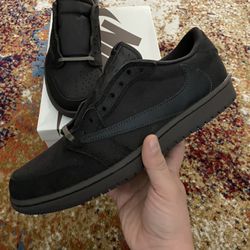 Jordan Retro 1 Low Travis Scott Velvet Brown