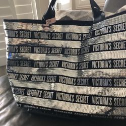 Victoria’s Secret Hang bag