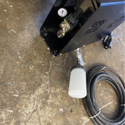 Air Brush Gun With Everything 