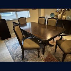 Elegant 6-Piece Dining Set – Solid Wood Table with 6 Chairs