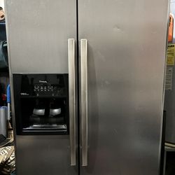 Conquest Refrigerator- Pickup ASAP