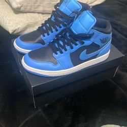 Air Jordan 1 Mid