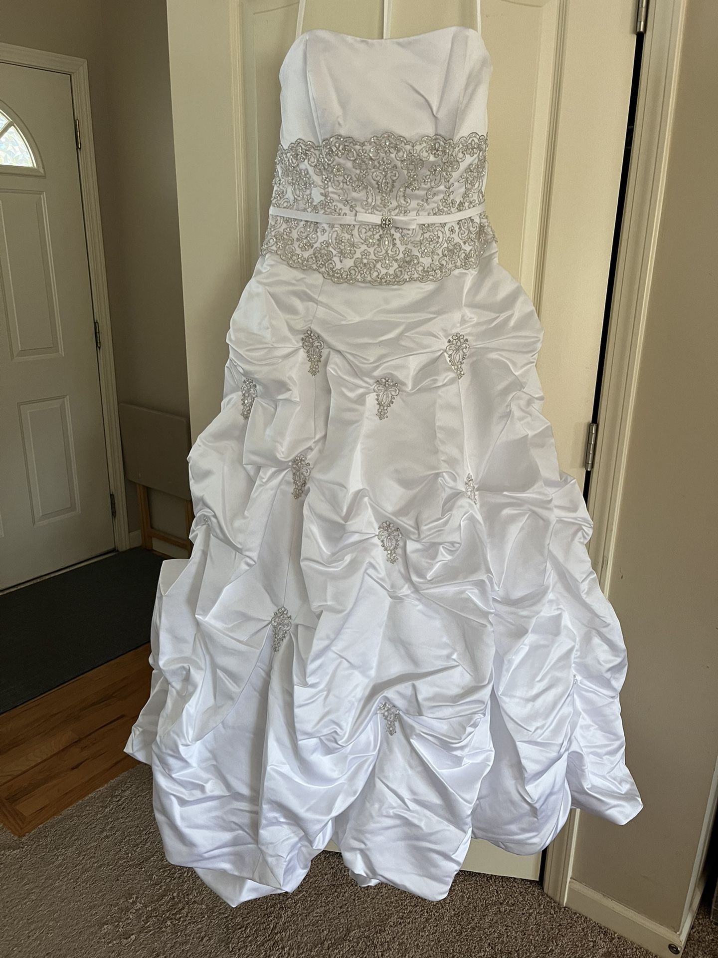 Wedding Dress 150$