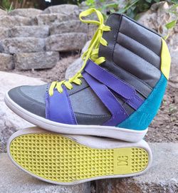 Fabulous Womens DC Shoes Mirage Gray/Purple/Green Mid Womens Size 10