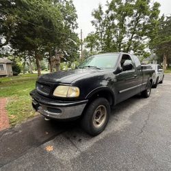1997 Ford F-150 Lariat Limited Pickup 4D 5 1/2 Ft