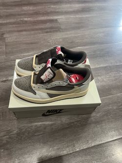 Travis men size 6, 7.5, 8.5, 13