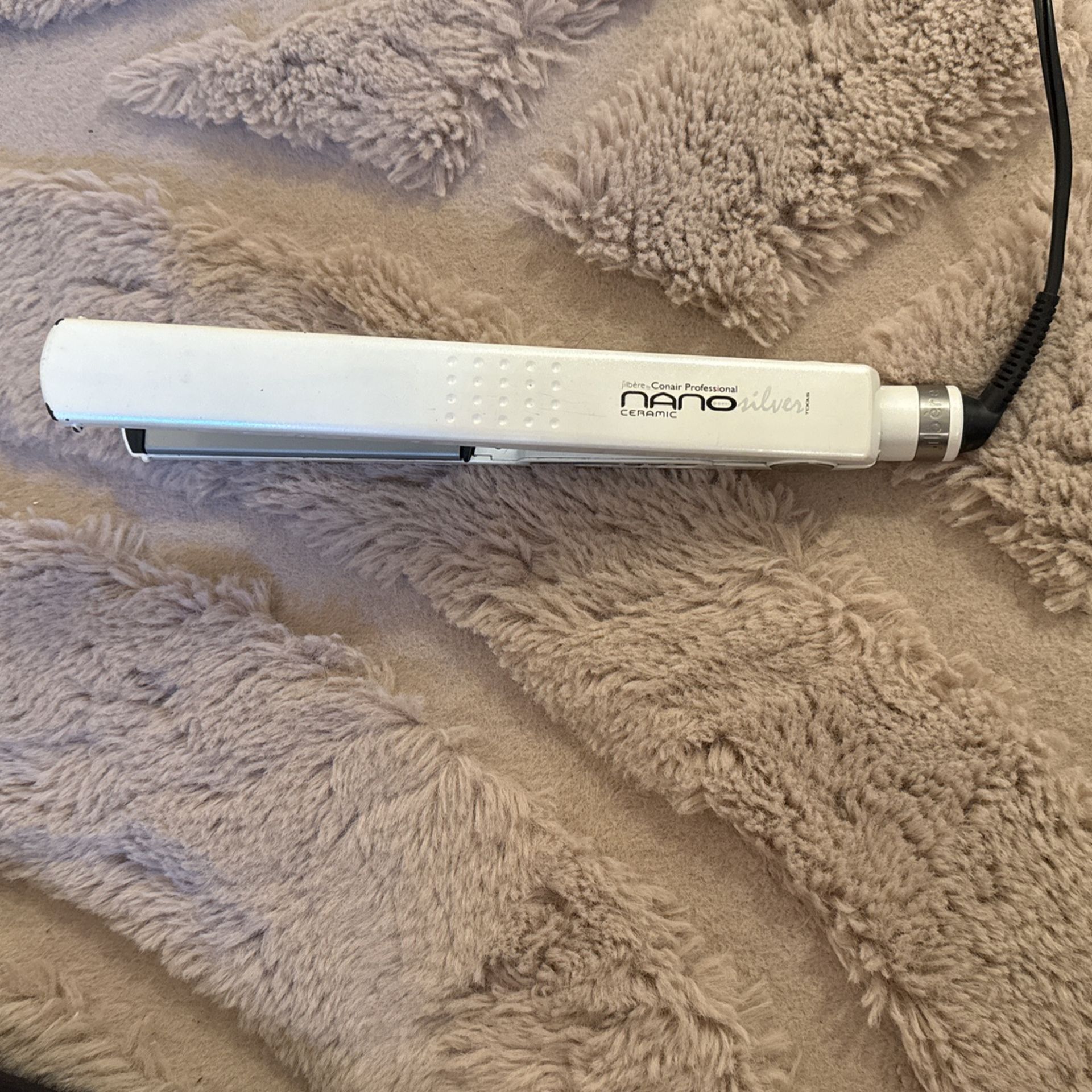 Professional straightener