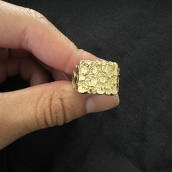 14 Kt Gold Nugget Ring