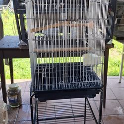 BEAUTIFUL BIRD CAGE FOR ANY KIND OF BIRDS EXCELLENT CONDITION