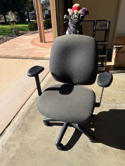 Desk chair