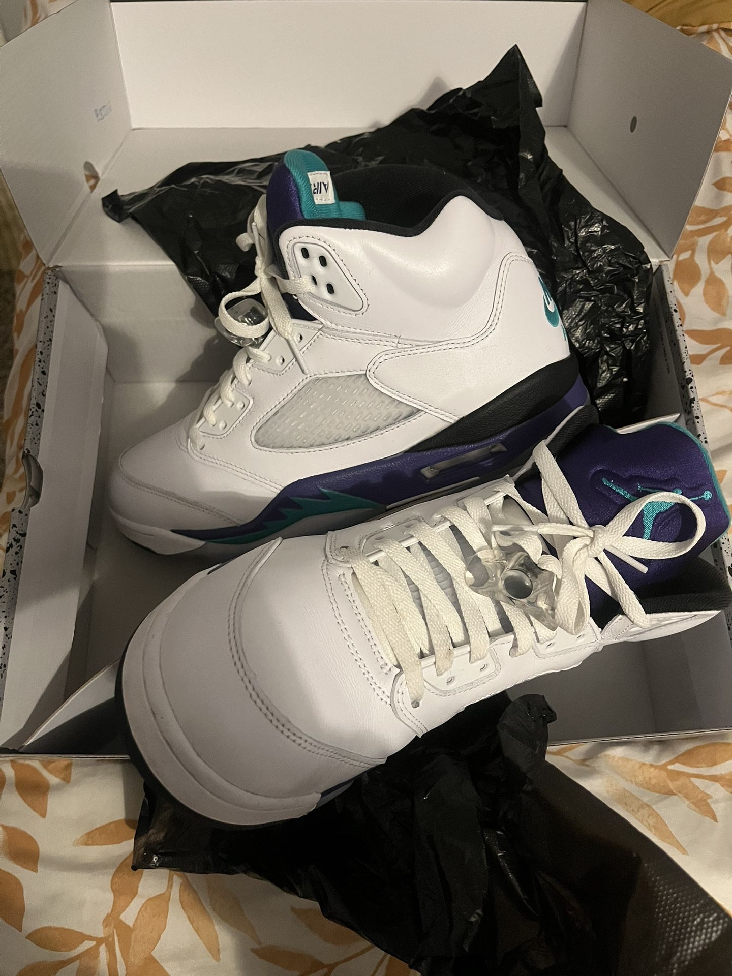 Retro 5 Grapes