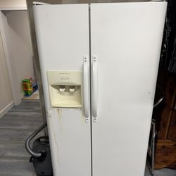 Frigidare Refrigerator Double Door