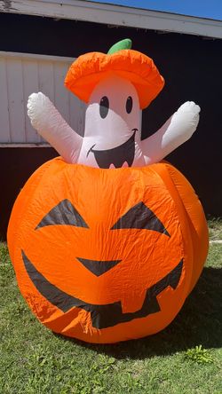 Large ghost pumpkin blowup