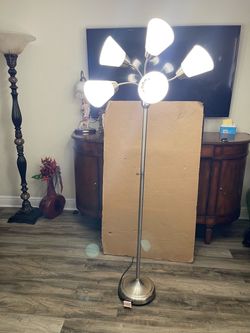 Floor Lamp Multi Light Used Condition $30 Firm on Price