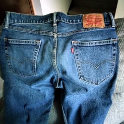 Levis