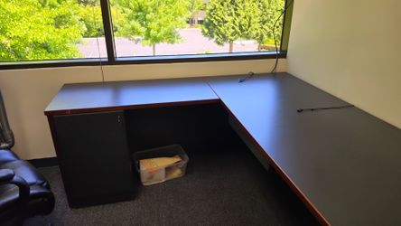 Large L-Shaped Office Desk with File Drawers