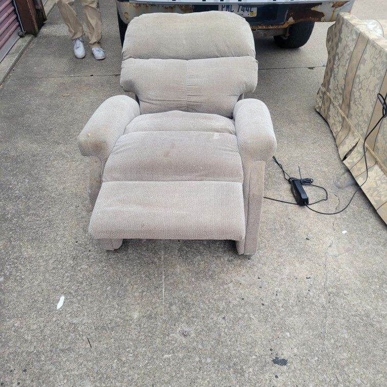 Nicely Designed Lift Chair 