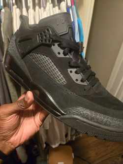 Jordan Spizike Black on Black Sneakers