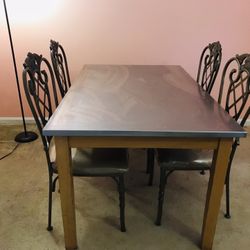 Dining Table set for 4 Strong Iron Chairs  and Iron Topbtable 