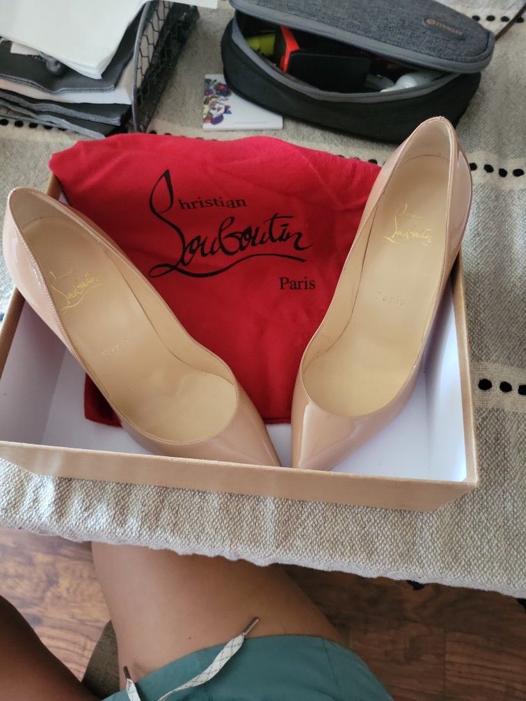 Christian Loubotin Nude Heel 37  1/2