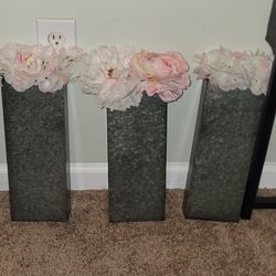 Set Of 3 Vases for Wall  With Flowers $45 Picture $13