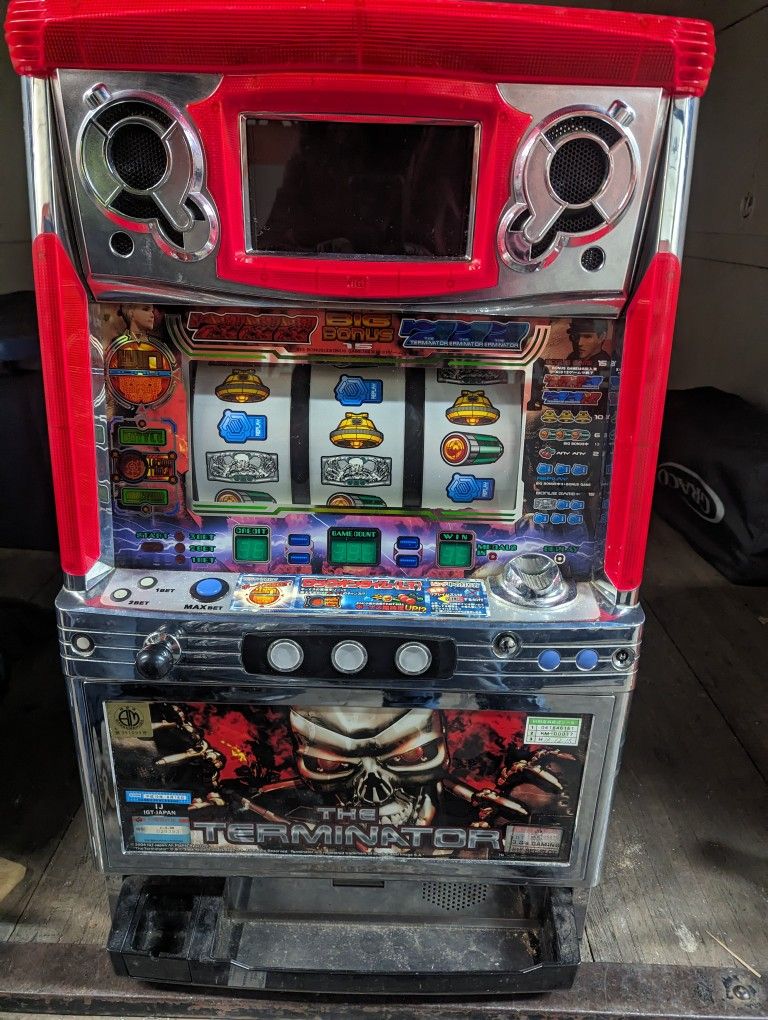 The Predator Coin Slot Machine