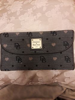 Dooney bourke wallet precio firme