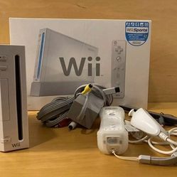 NINTENDO WII with 30 WII and GameCube Games
