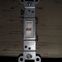 15 Amp Toggle Switches x6