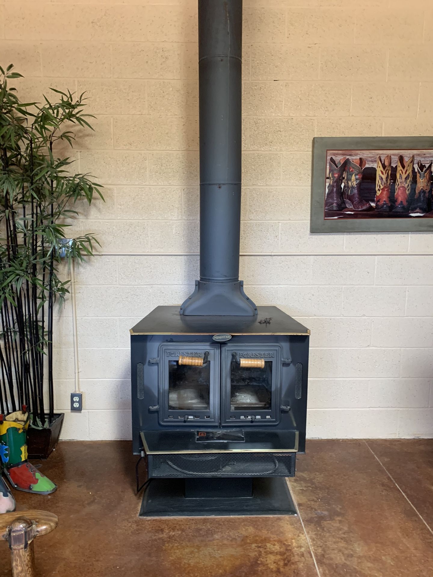 Wood burning stove. Forester model, heavy duty, originally 1350. Comes