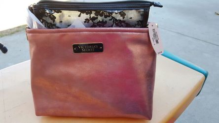 Victoria's Secret -2 makeup bag combo