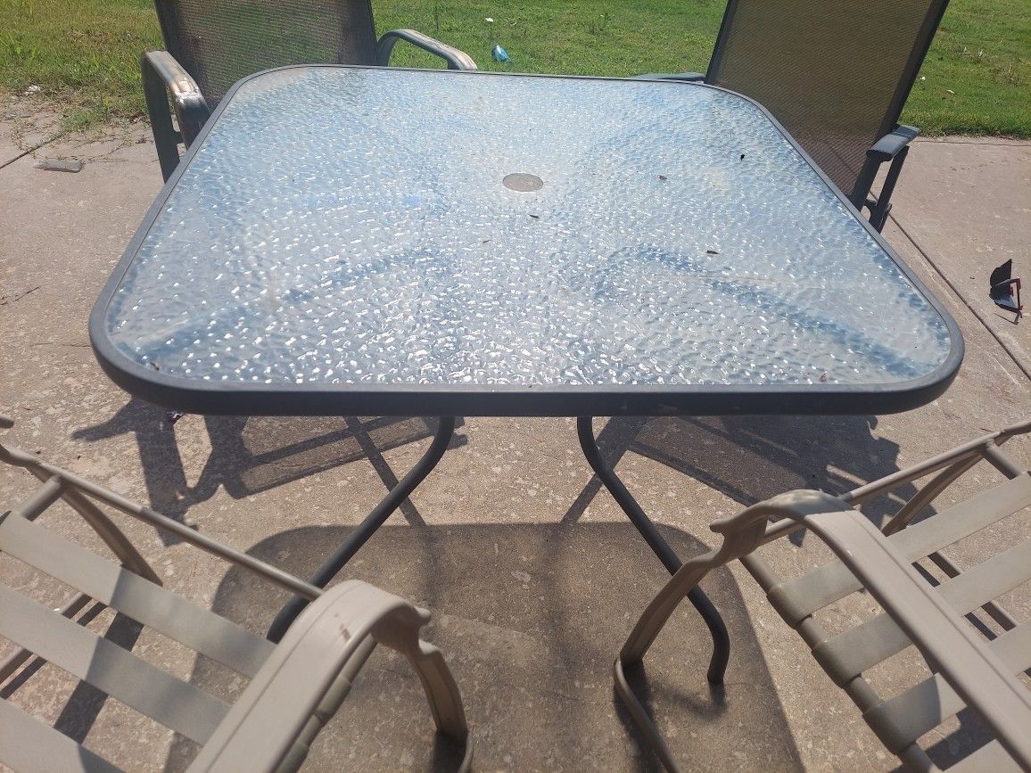 Patio Table And Chairs Excellent Condition Can Deliver Okc Area 30