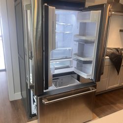 Counter Depth French Door Refrigerar