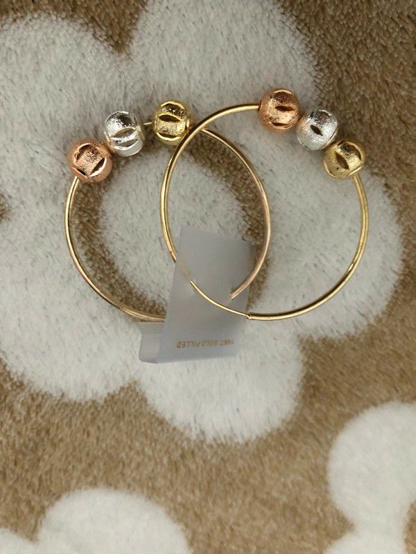 Oro Laminado 18k Aretes Tricolor / Gold Filled 18k Tricolor Dangly Earrings  for Sale in Houston, TX - OfferUp