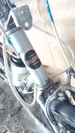 $50 HUFFY CARRERA 10 SPEED
