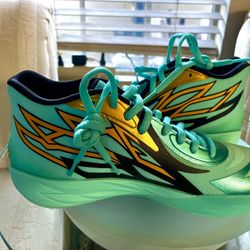 Lamelo Ball Puma Basketball Shoes Mb.02 (honeymoon) SIZE 11