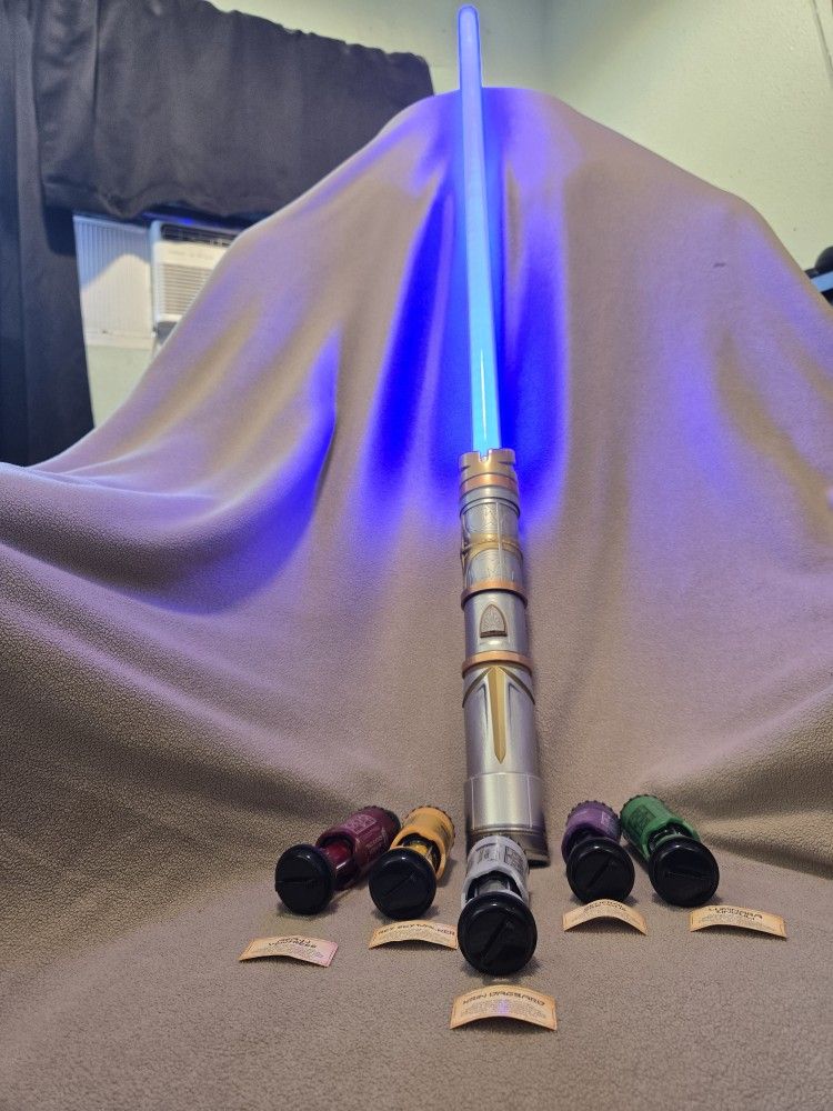 Savi's Workshop Lightsaber