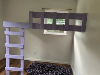Twin floating mattress frame with ladder