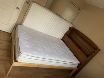 Full Size Bed With Headboard 