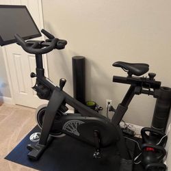 Stationary exercise bike
