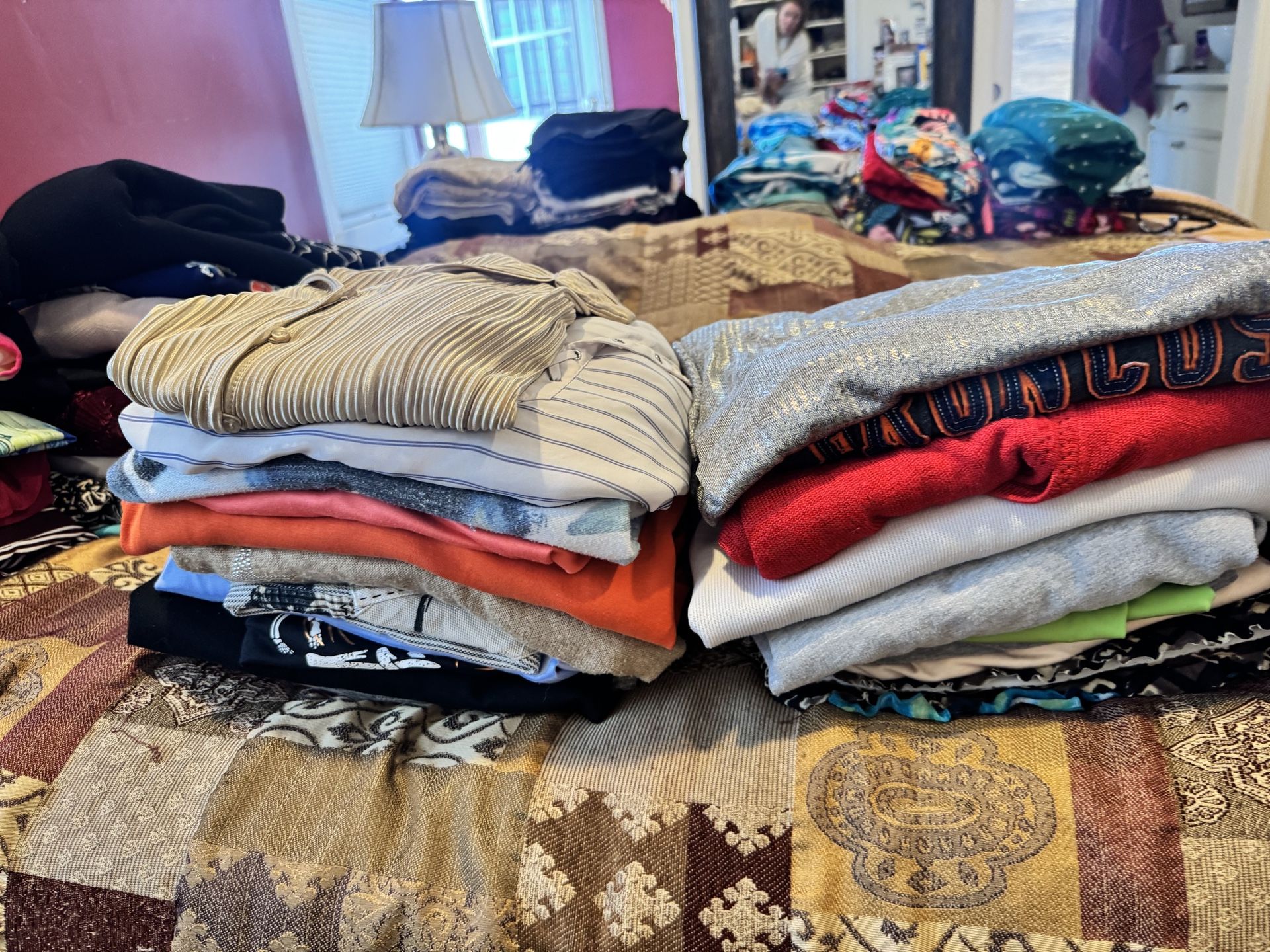 Huge Lot Of Women’s Clothes
