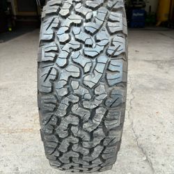 One - 30x9.5/15 BF Goodrich All-Terrain T/A KO2 TIire