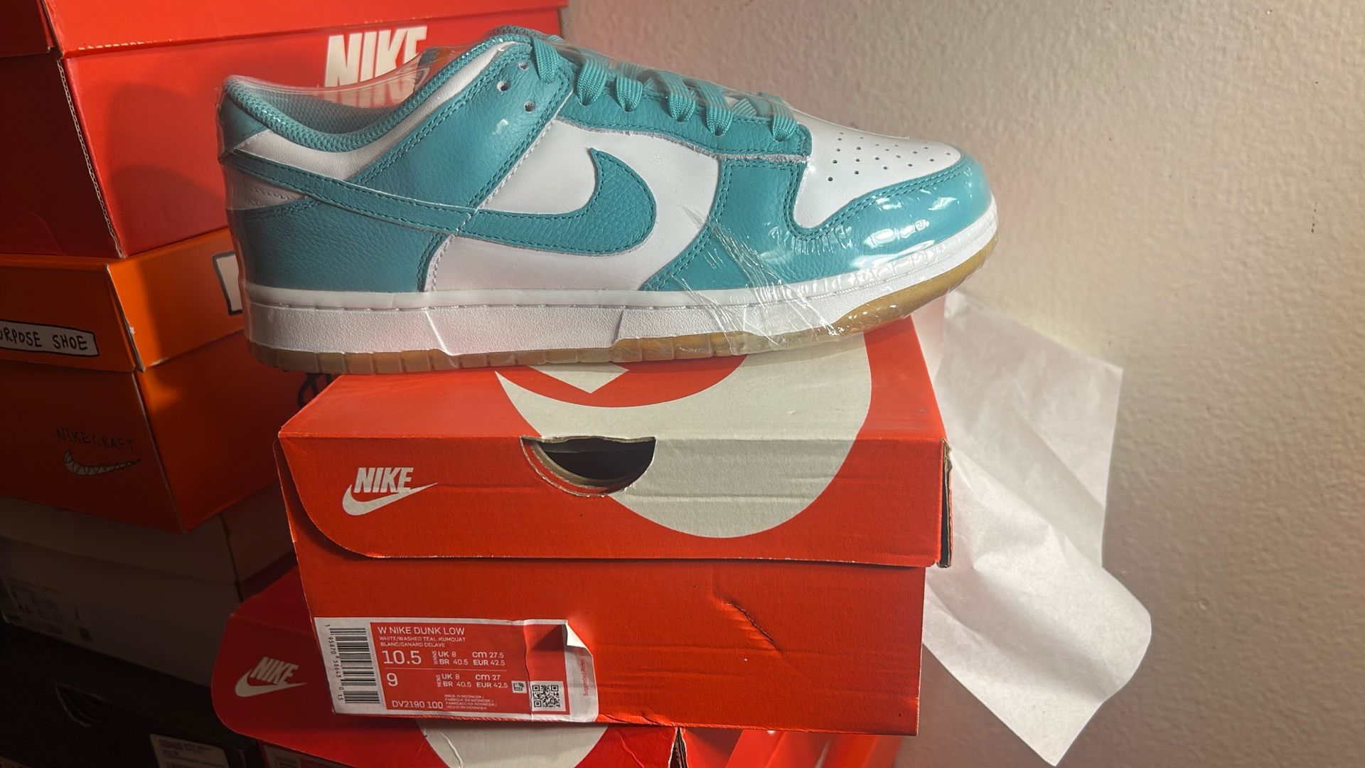 Women’s Nike Dunk Low Size 10.5 White Washed Teal